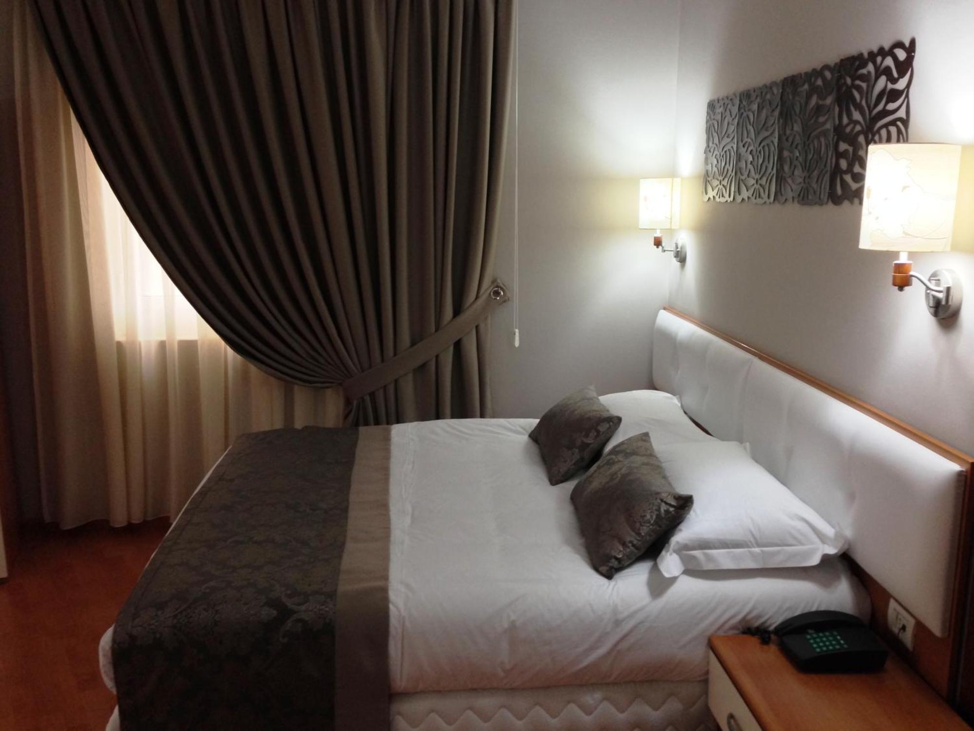 Hotel Arvi Durrës Cameră foto